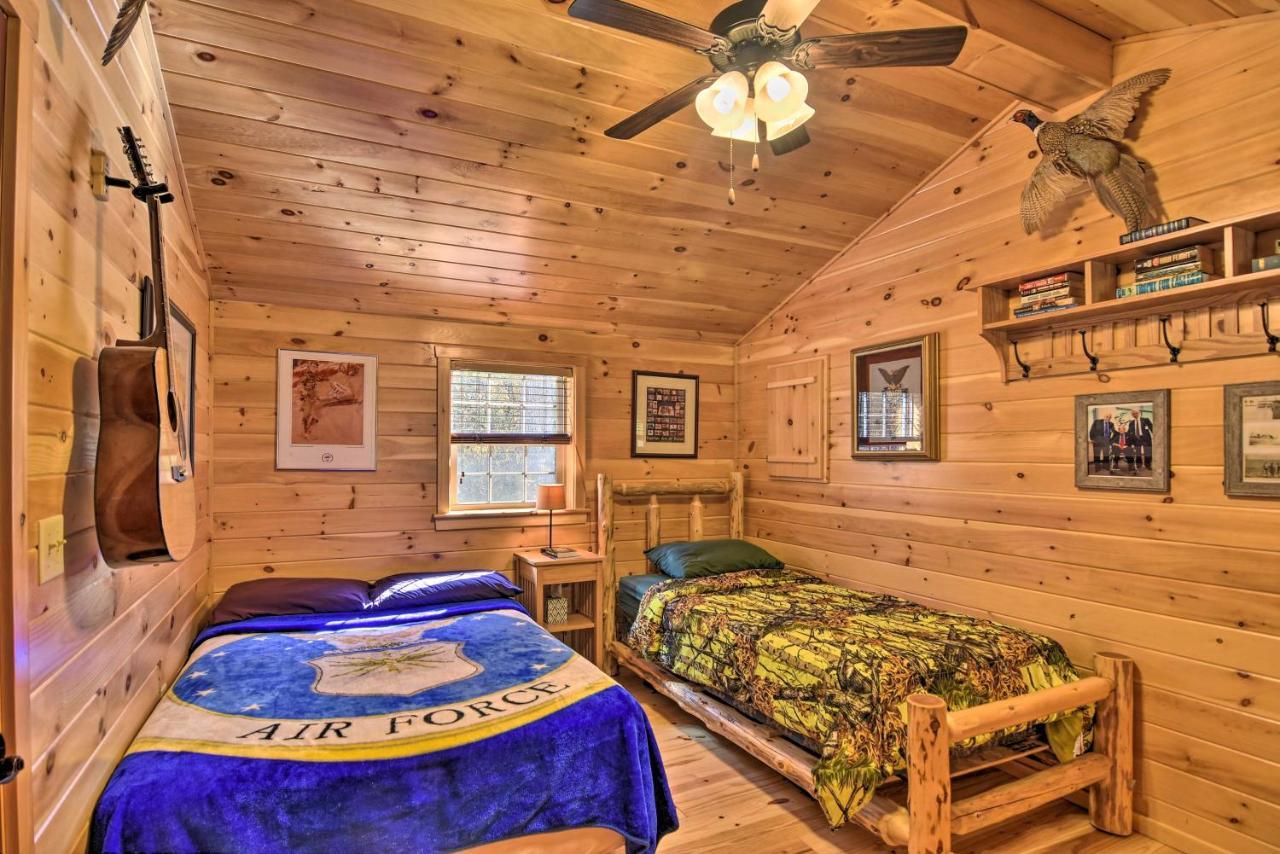 Pet-Friendly Cabin With Fire Pit And River Access! Parsons ภายนอก รูปภาพ