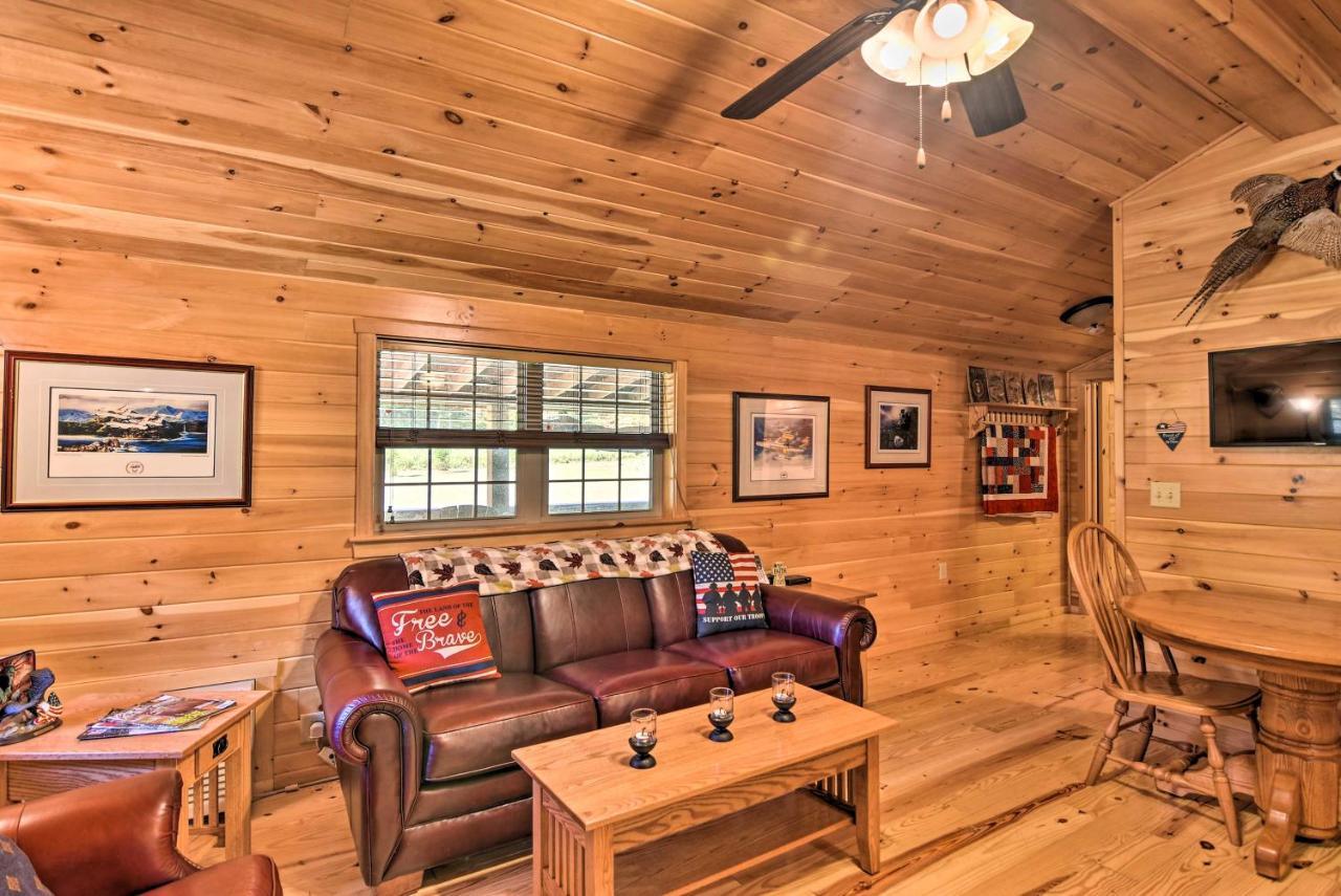 Pet-Friendly Cabin With Fire Pit And River Access! Parsons ภายนอก รูปภาพ